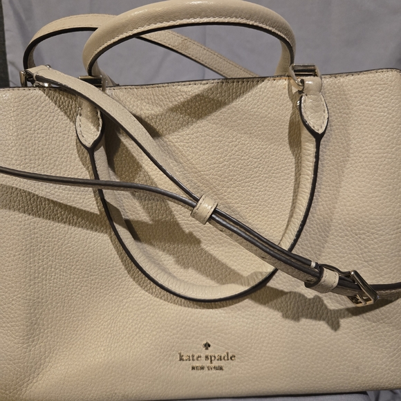 kate spade Handbags - Kate Spade Beige Textured Tote